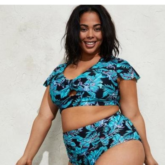 torrid Other - Torrid Stitch bathing suit top size 3